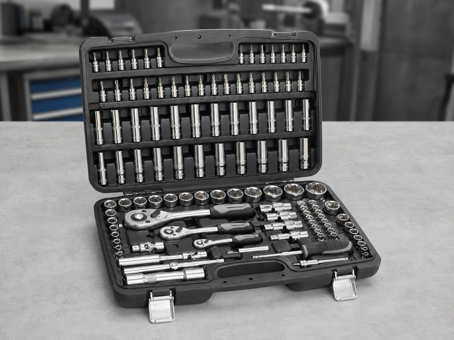 137-Piece Metric Socket & Bit Set